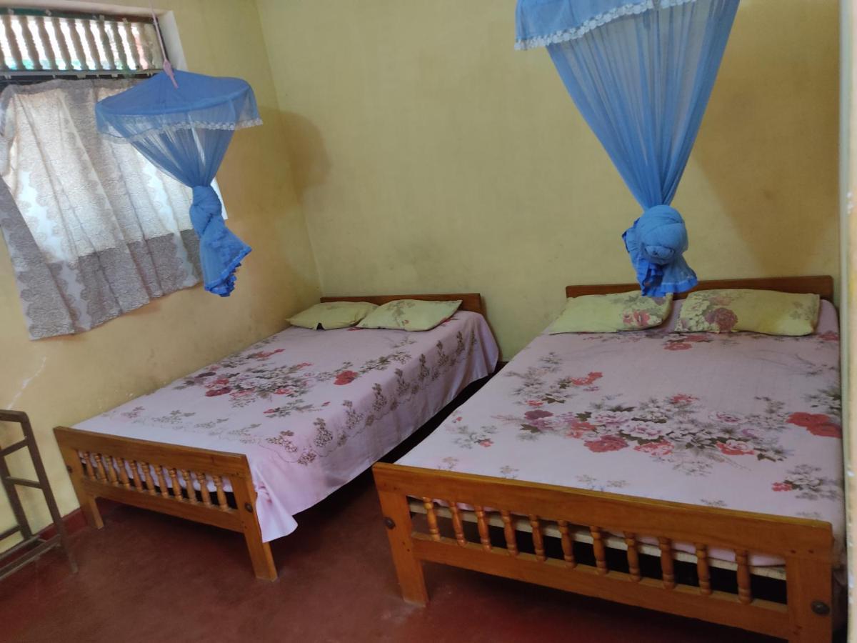 Isuruma Rest Катарагама Номер фото